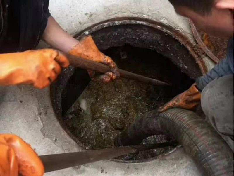 黑龙江清理化粪池时如何避免沼气的危害？